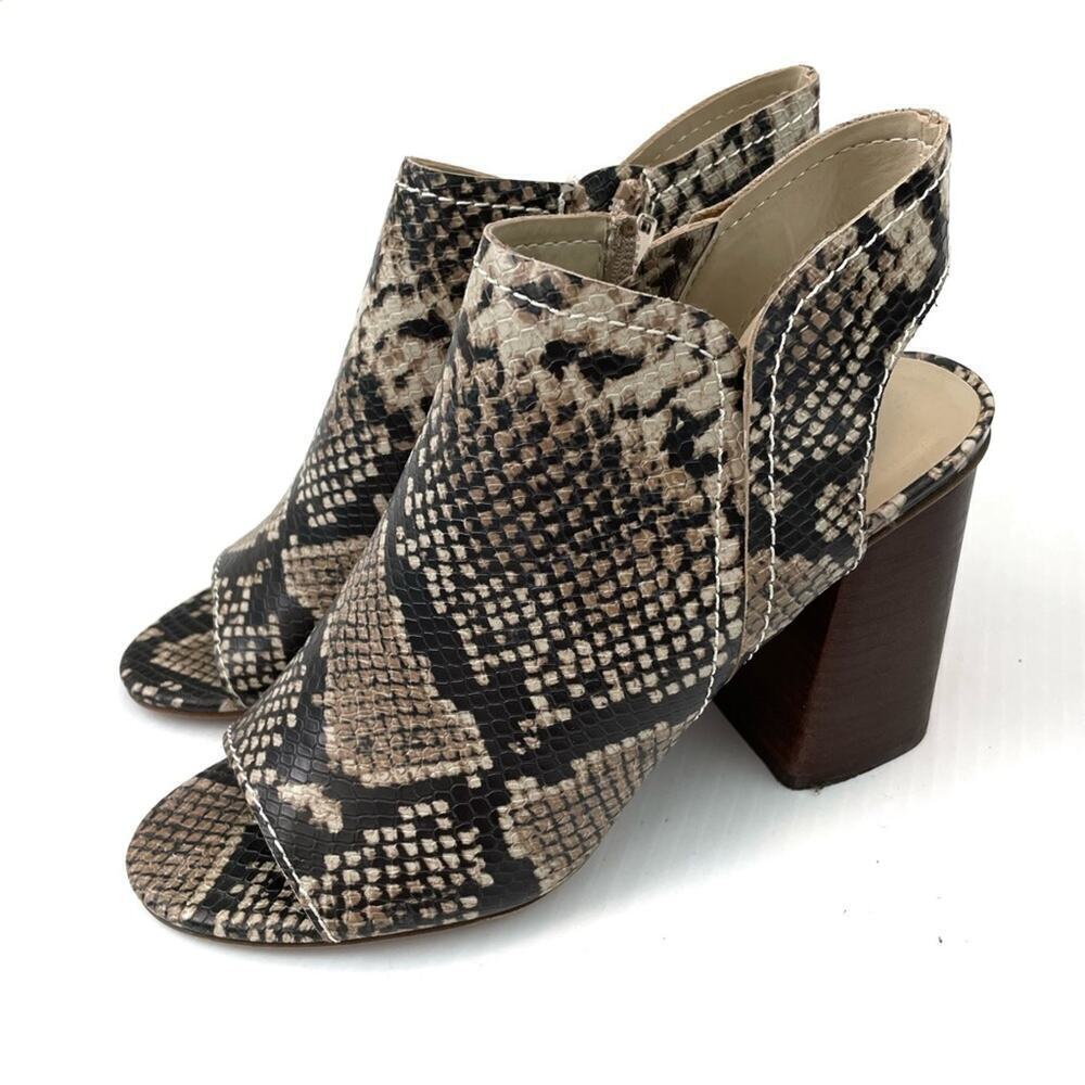 Treasure & Bond snake pattern stacked heel peep toes shoes size 8.5
